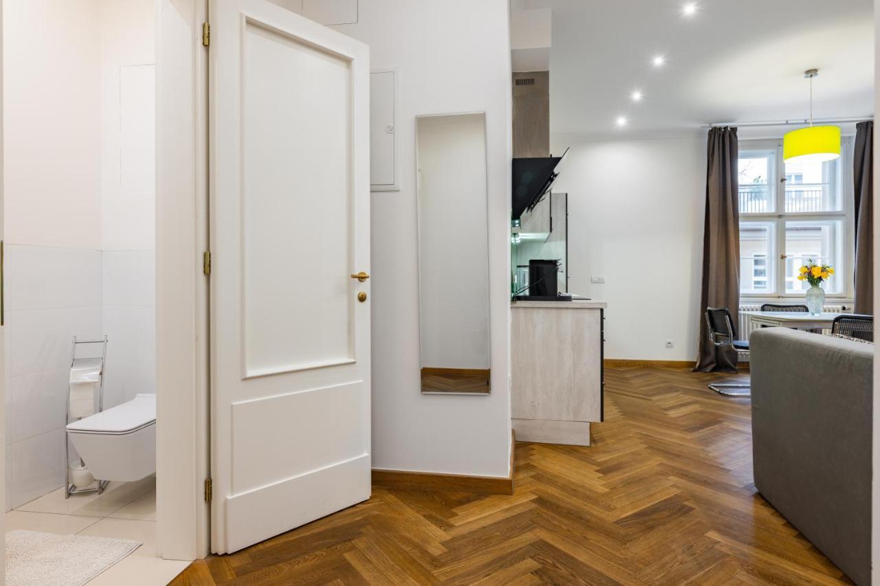 Dlouha Palace - Live In One Of The Best Streets Praag Buitenkant foto