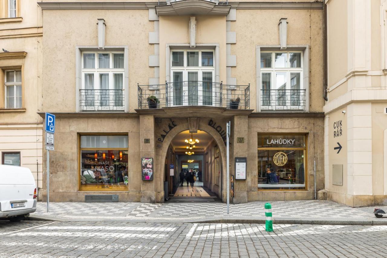 Dlouha Palace - Live In One Of The Best Streets Praag Buitenkant foto